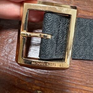 Michael Kors Women’s Med Black Leather Belt with Gold Buckle Never worn